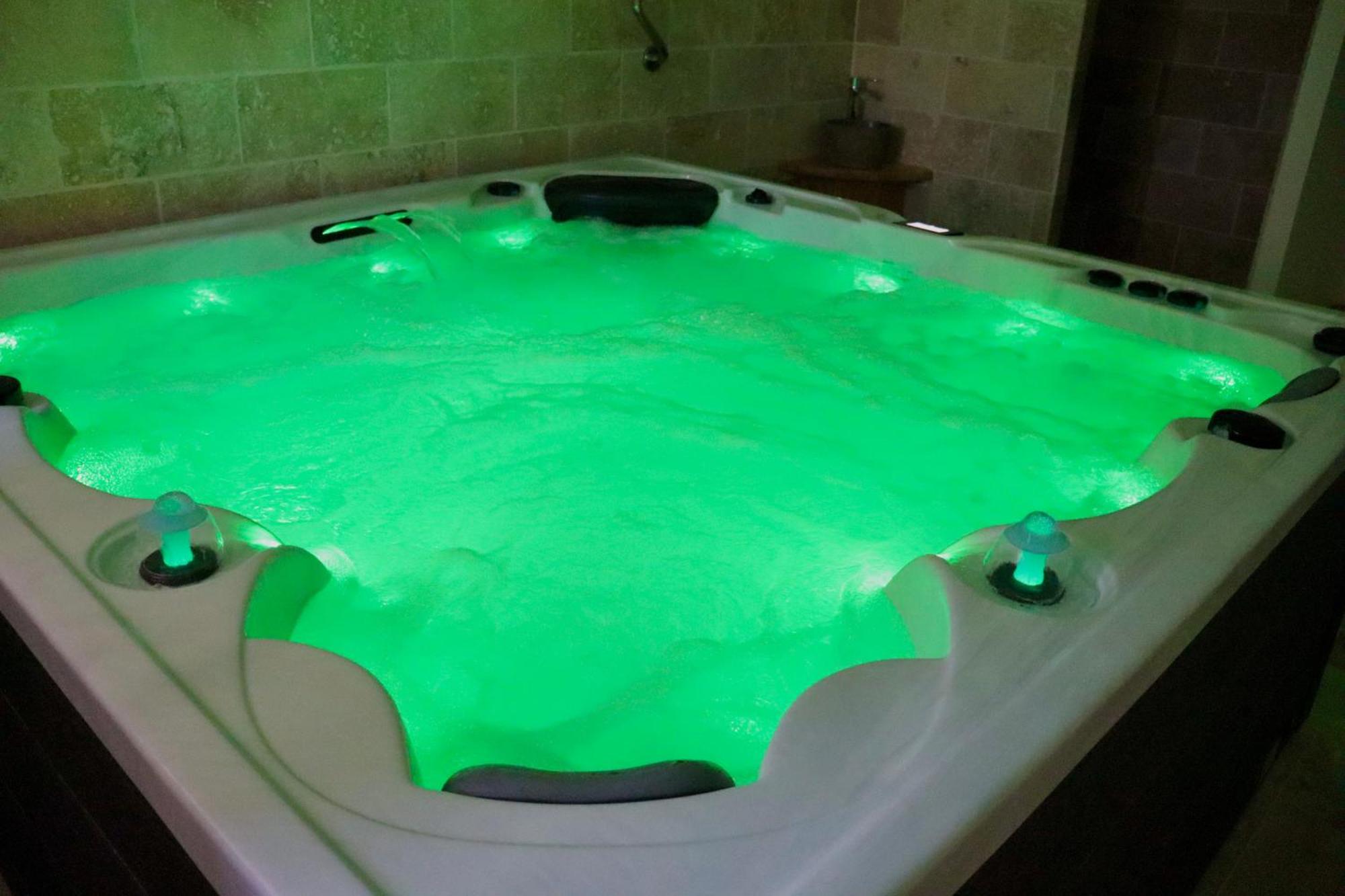 Chambres D'Hotes Avec Jacuzzi Et Piscine Au Mas De Cadoule Saint-Just  Exteriér fotografie