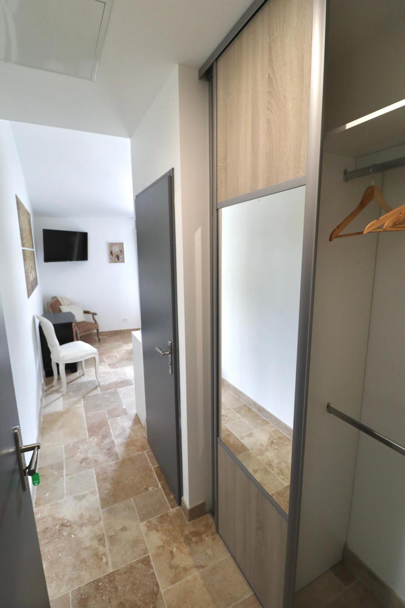 Chambres D'Hotes Avec Jacuzzi Et Piscine Au Mas De Cadoule Saint-Just  Pokoj fotografie