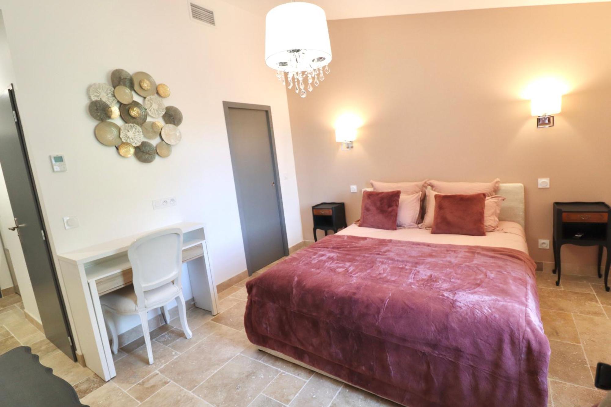 Chambres D'Hotes Avec Jacuzzi Et Piscine Au Mas De Cadoule Saint-Just  Pokoj fotografie